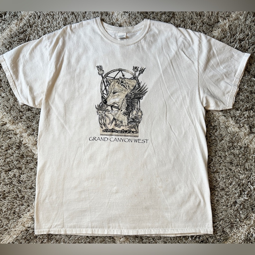 Grand Canyon West wolf nature t-shirt